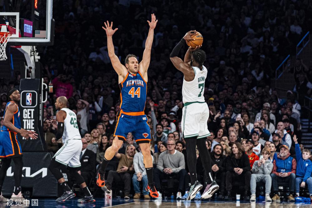 出了强烈兴 出了强烈兴